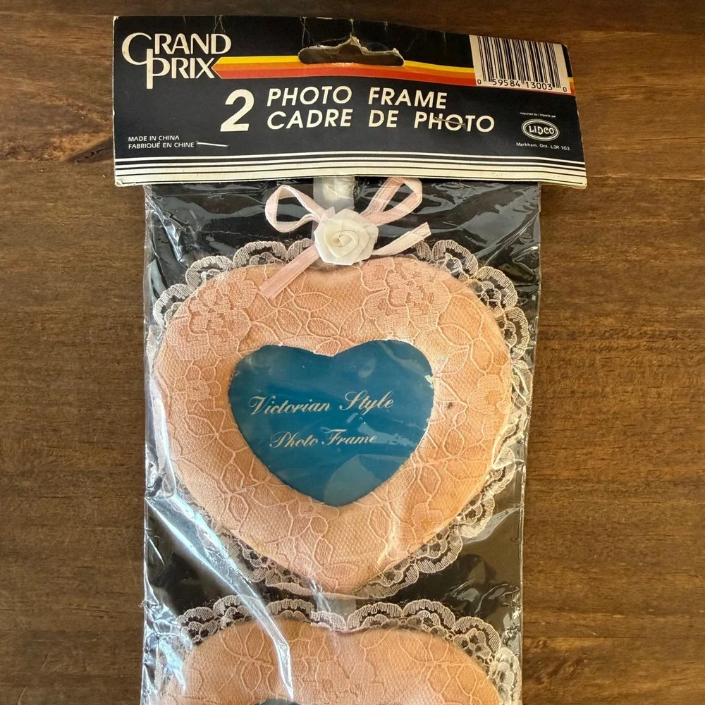 Set of 2 Vintage Grand Prix Victorian Style Heart Lace Photo Frames NOS Sealed